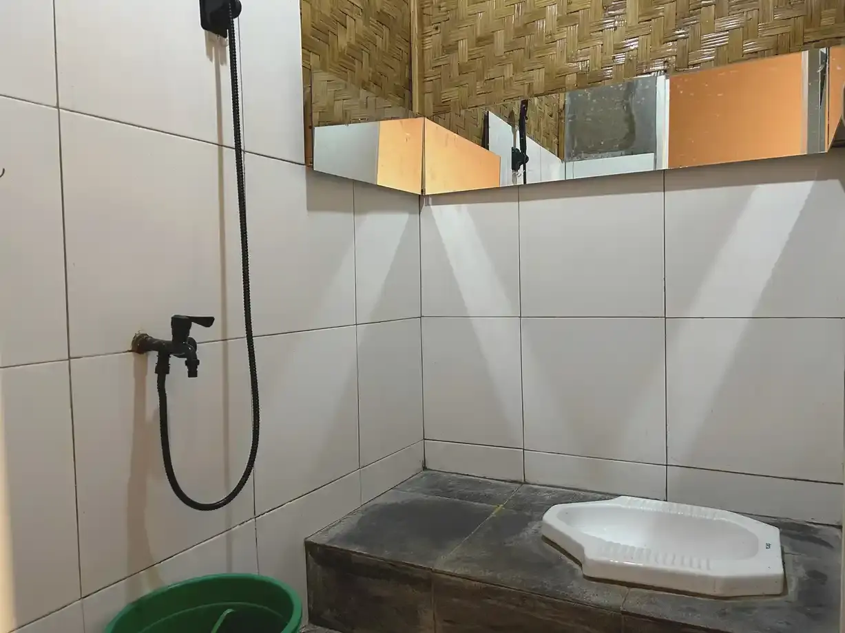 Kamar Mamih garden area Paddies Homestay