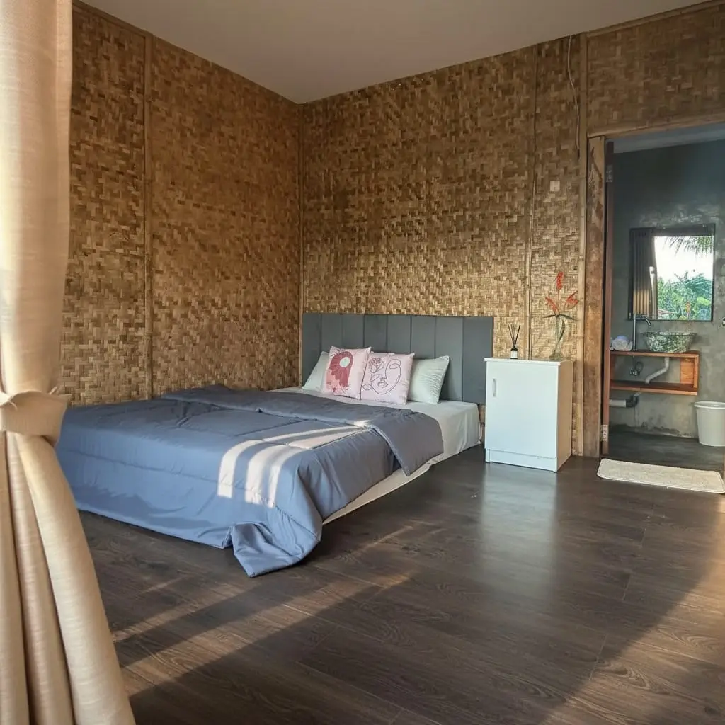 Cep Aang Room Paddies Homestay spacious room